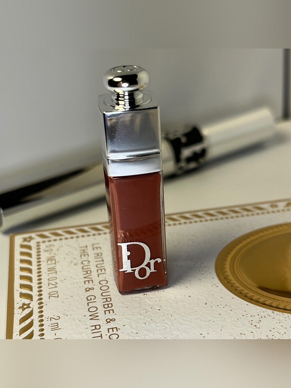 Dior Holiday Gift Set - Full Size Overcurl Mascara + Mini Plumping Lip Gloss - Picture 8 of 14